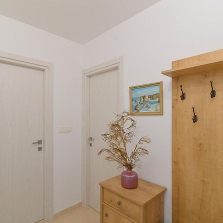 Apartman Iskra Lägenhet Rijeka Exteriör bild