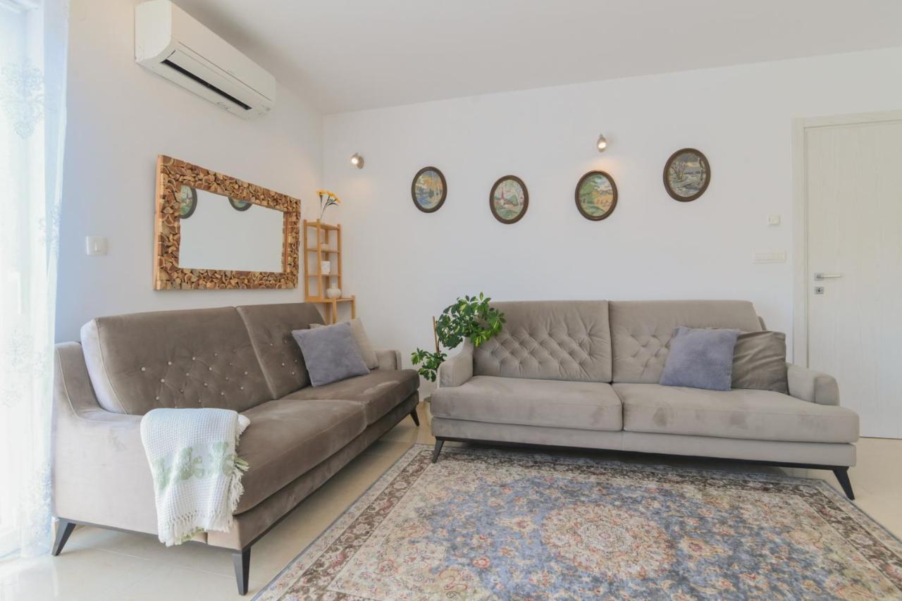 Apartman Iskra Lägenhet Rijeka Exteriör bild