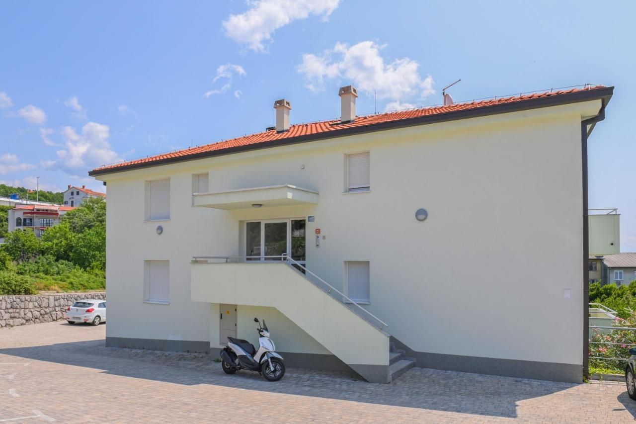 Apartman Iskra Lägenhet Rijeka Exteriör bild