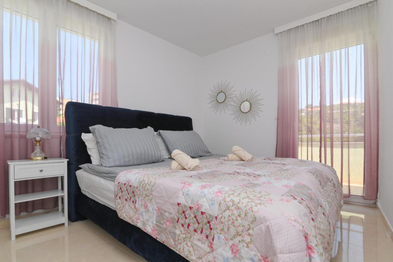 Apartman Iskra Lägenhet Rijeka Exteriör bild