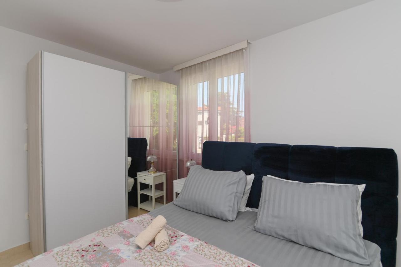Apartman Iskra Lägenhet Rijeka Exteriör bild
